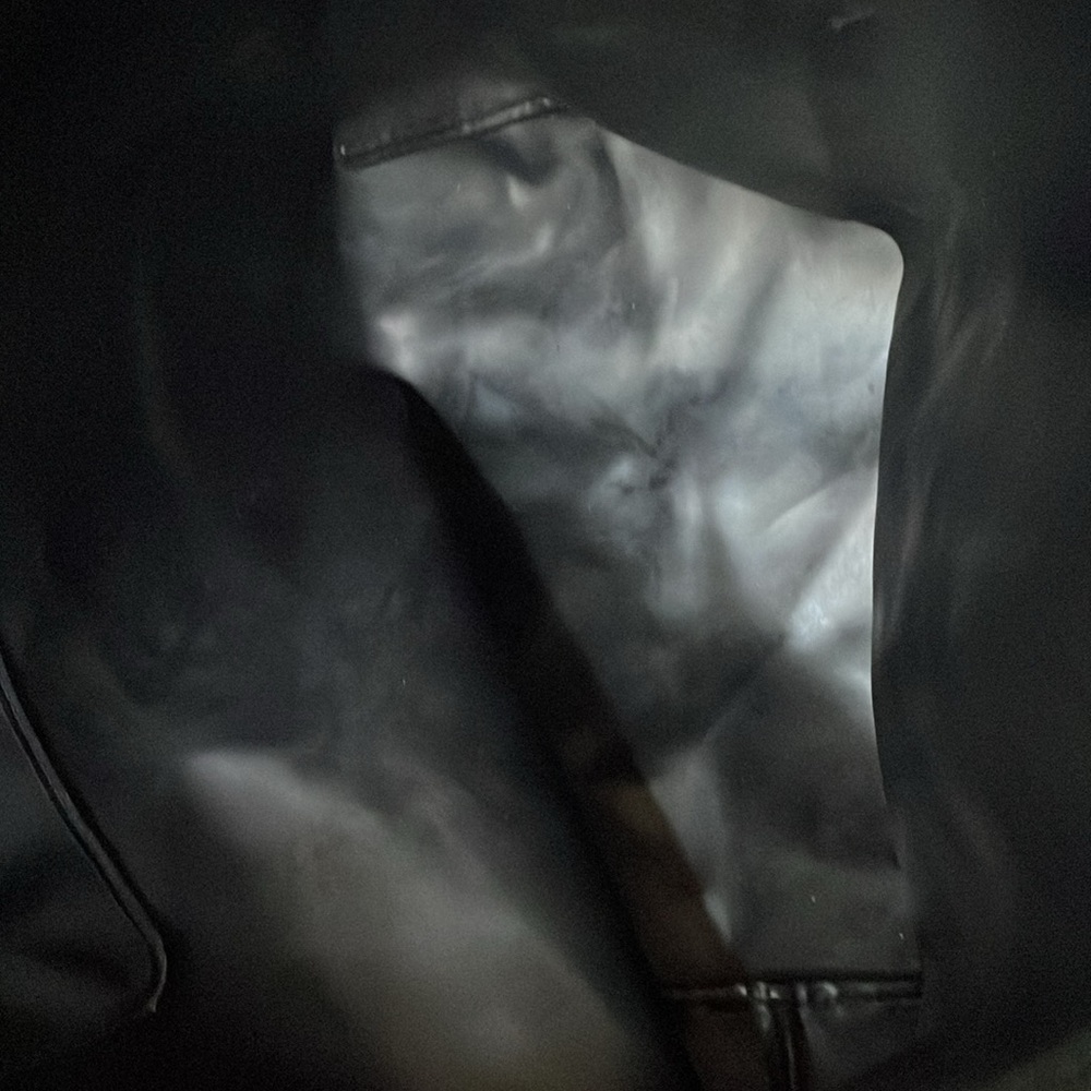 Elegant Black Tote Bag Longchamp - Picture 6 of 11